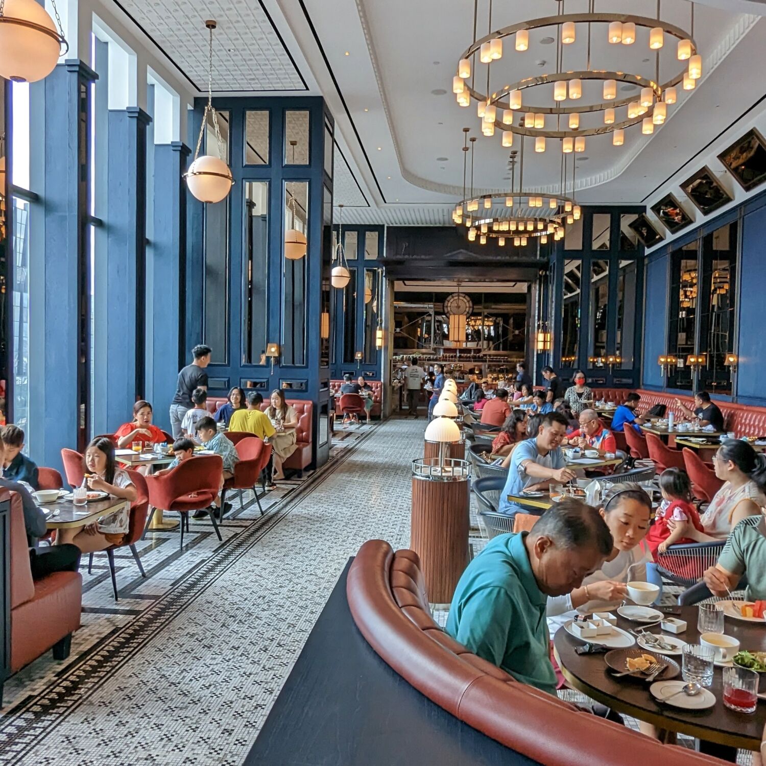 Breakfast Lounge Mewah di The Langham Jakarta
